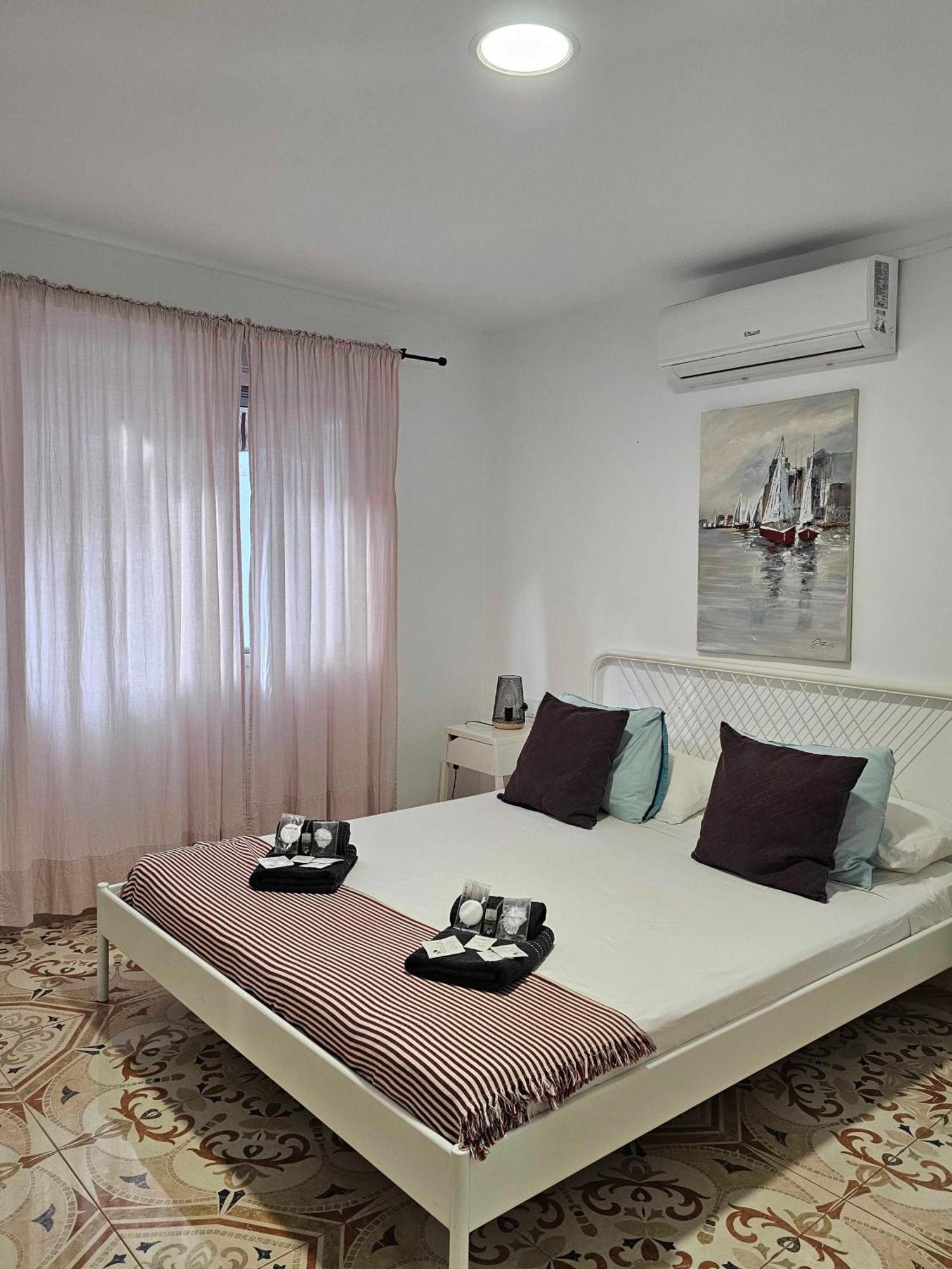 Suncastle Apartamentos Alicante -With Sunny Rooftop Terrace And Barbecue Exteriör bild