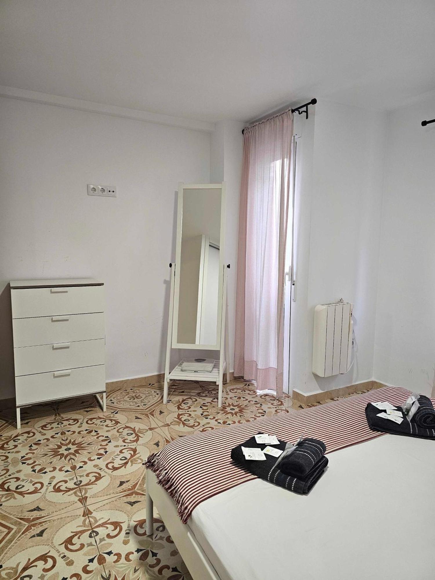 Suncastle Apartamentos Alicante -With Sunny Rooftop Terrace And Barbecue Exteriör bild