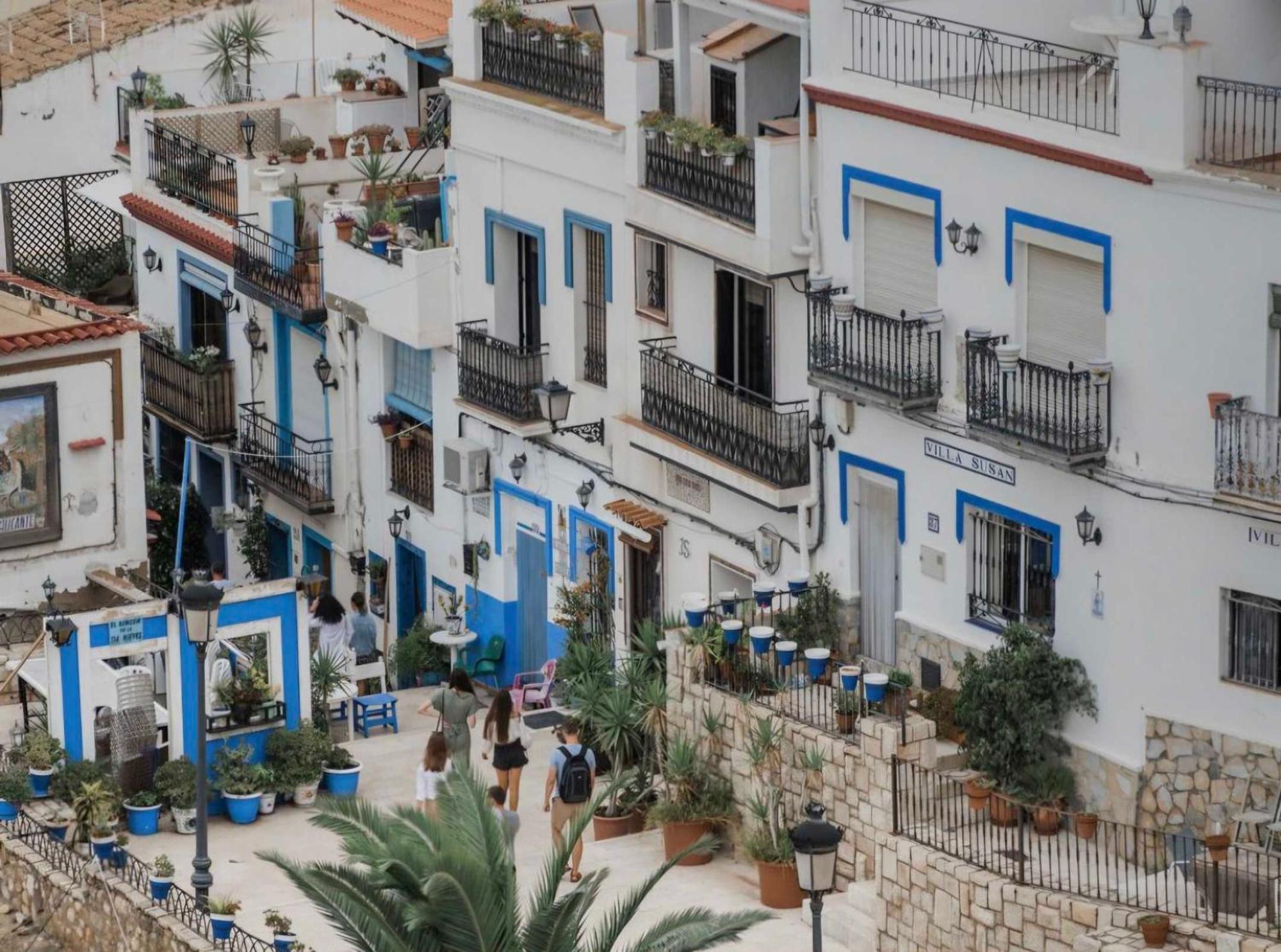 Suncastle Apartamentos Alicante -With Sunny Rooftop Terrace And Barbecue Exteriör bild