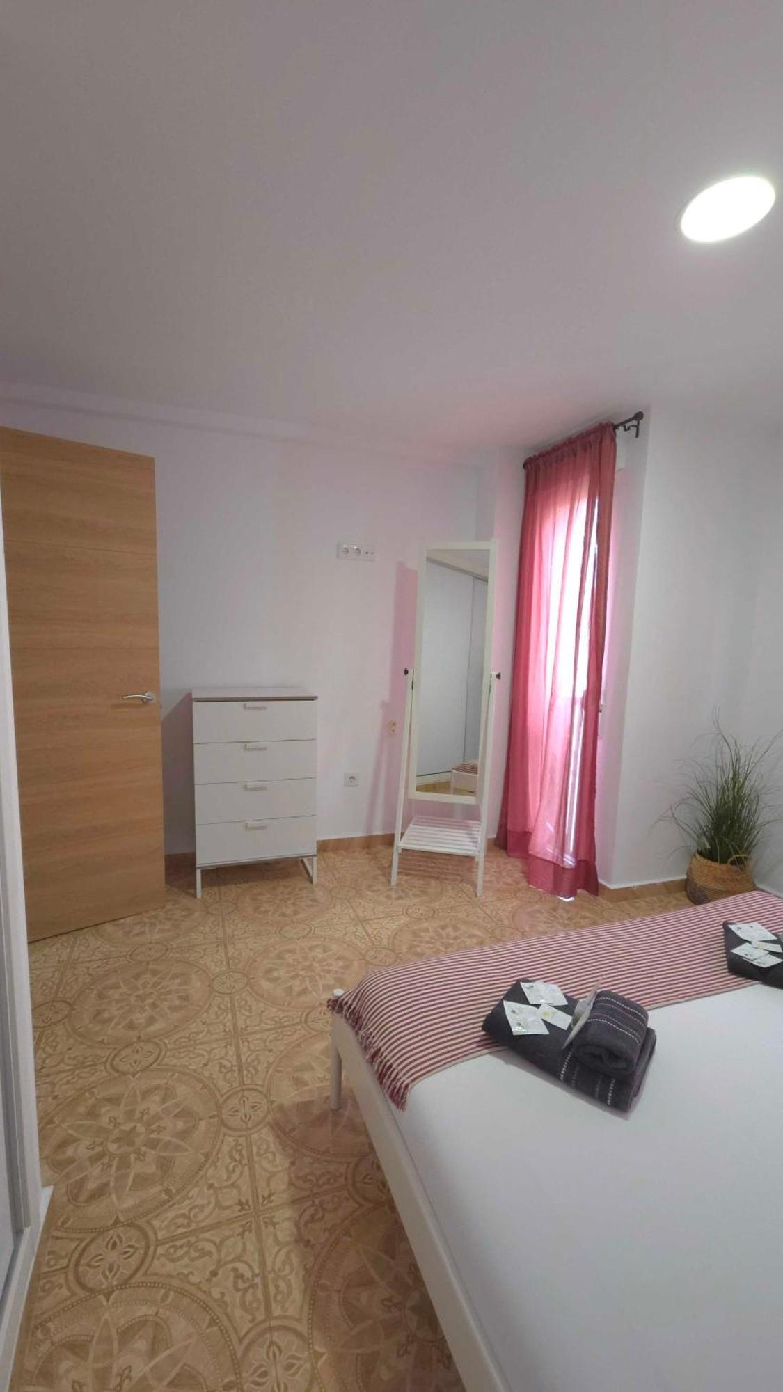 Suncastle Apartamentos Alicante -With Sunny Rooftop Terrace And Barbecue Exteriör bild