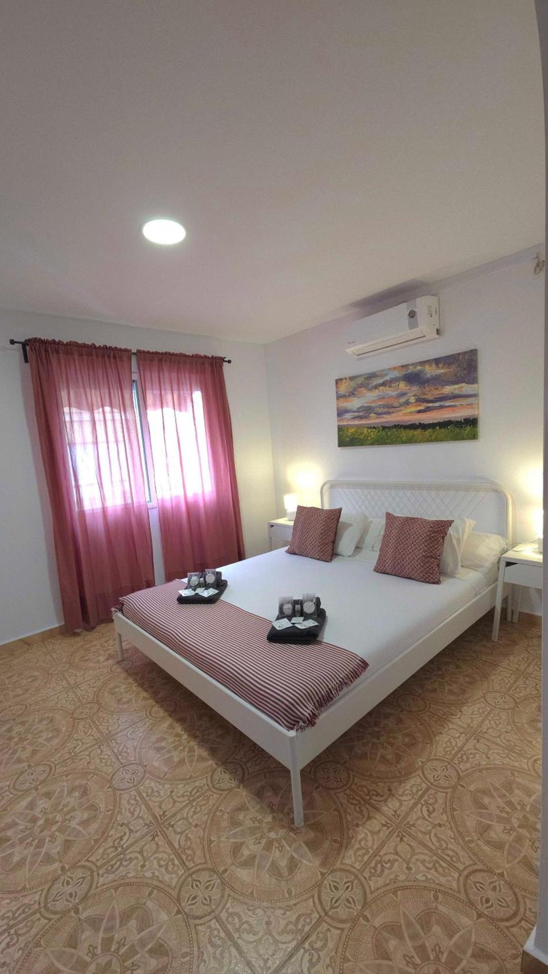 Suncastle Apartamentos Alicante -With Sunny Rooftop Terrace And Barbecue Exteriör bild